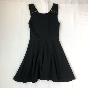 Chic Black Dress with Zipper Accents on Shoulders